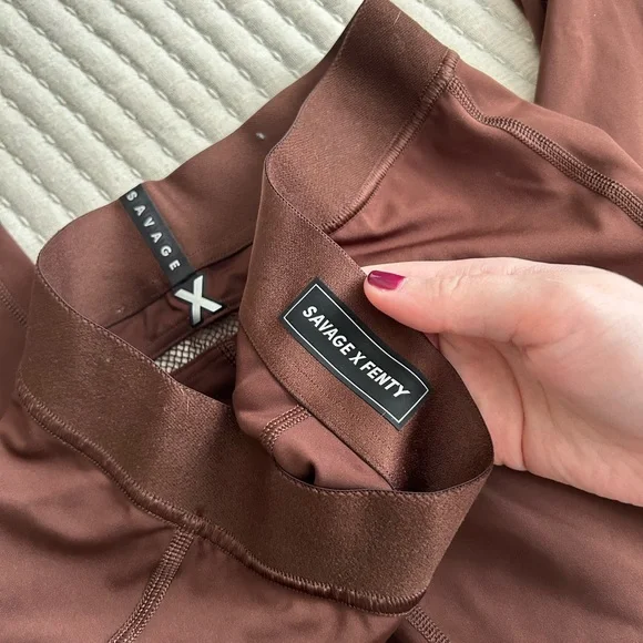savage x fenty brown leggings - Picture 3 of 3